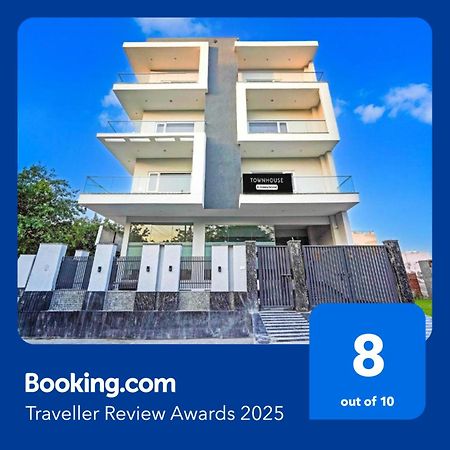 Super Townhouse Sector 86 Near Sector 83 Metro Station Hotell Noida Exteriör bild