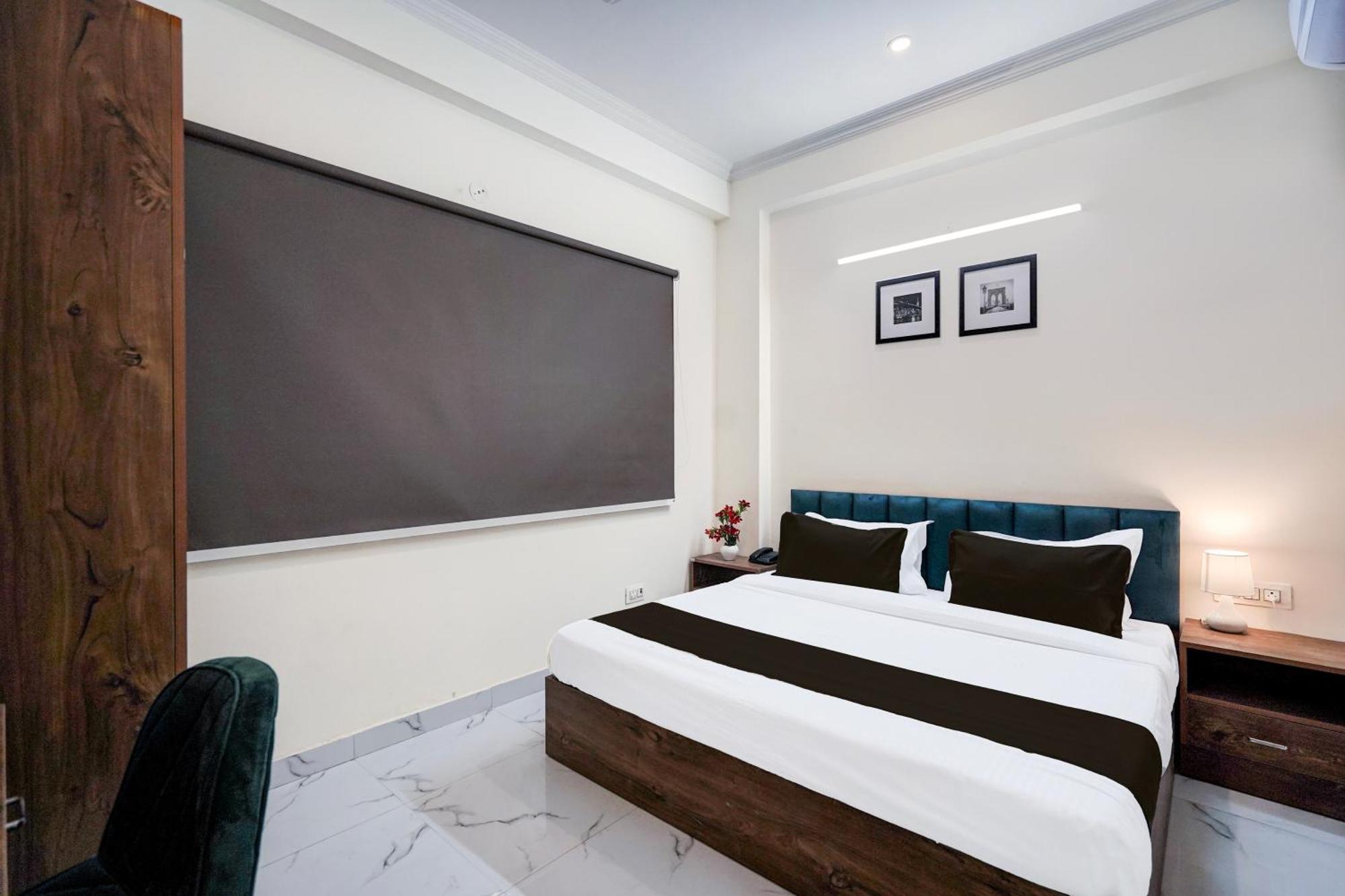 Super Townhouse Sector 86 Near Sector 83 Metro Station Hotell Noida Exteriör bild
